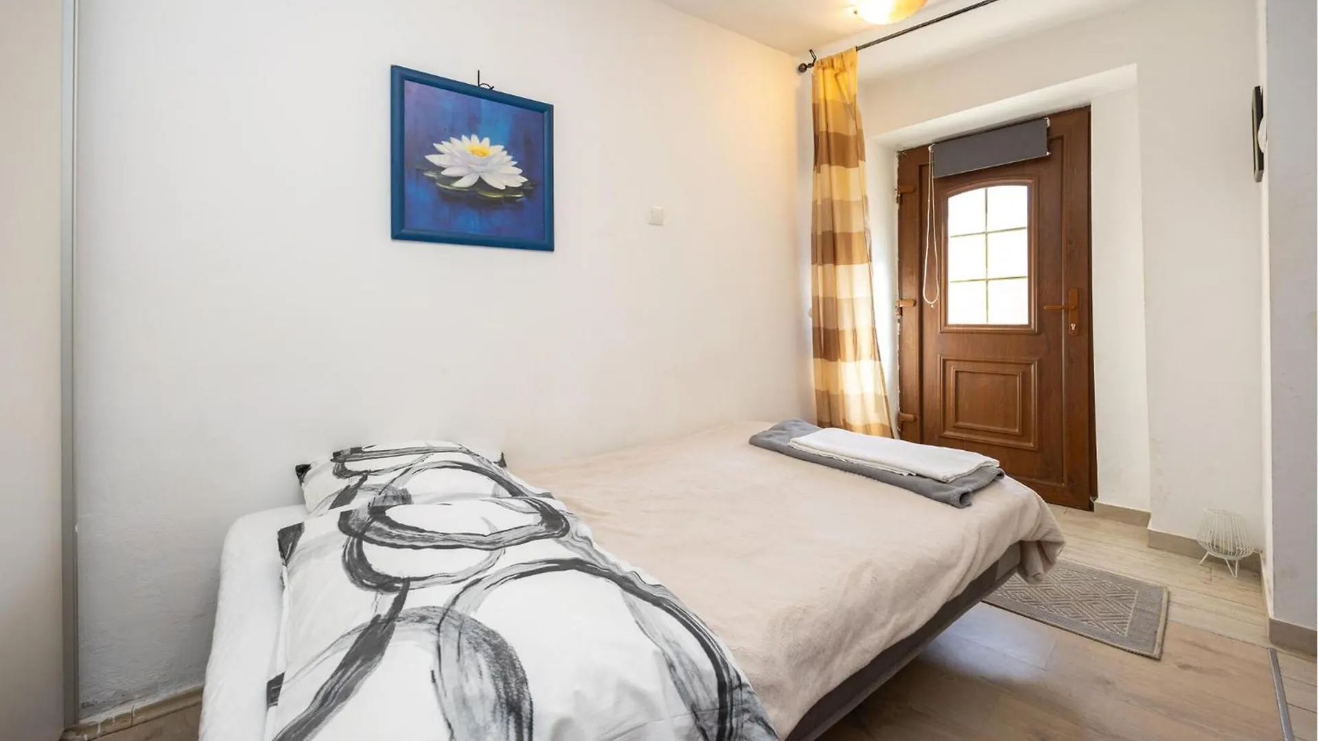 Awesome Apartment In Split With Kitchen 0*,  Croatia